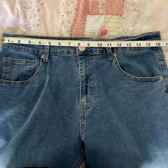 Men’s basic light blue straight leg jeans size 32 x 31 NWOT slightly tapered leg - Picture 8 of 8